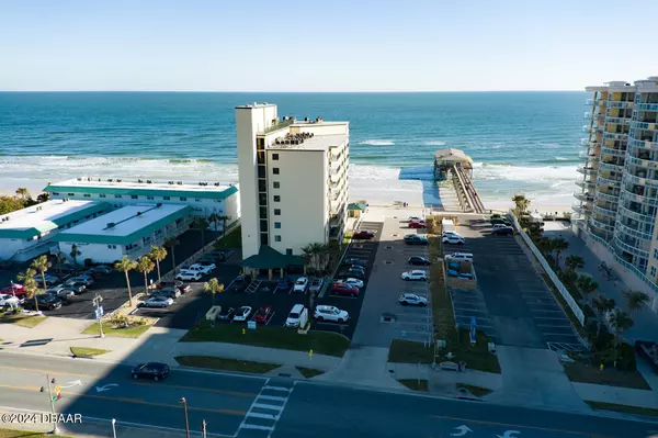 Daytona Beach Shores, FL 32118,3647 Atlantic AVE #401