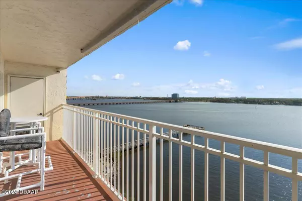 Daytona Beach, FL 32118,145 Halifax AVE #707