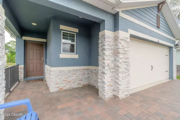 New Smyrna Beach, FL 32168,236 Caryota CT