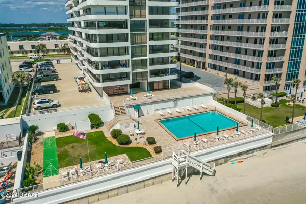 Daytona Beach Shores, FL 32118,3743 Atlantic AVE #4D