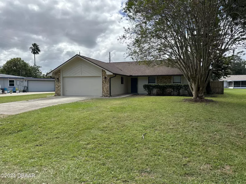 1824 Sabal Palm DR, Edgewater, FL 32132