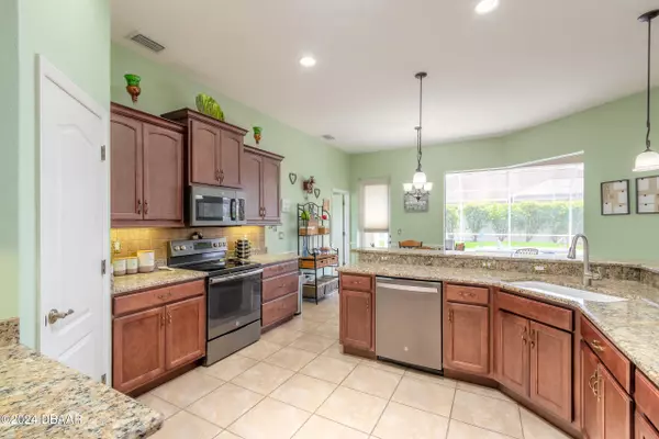 New Smyrna Beach, FL 32168,531 Luna Bella LN