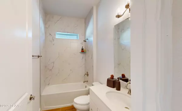 Daytona Beach, FL 32124,389 Mosaic BLVD