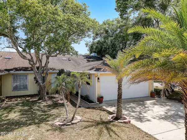 52 Woodlands BLVD,  Ormond Beach,  FL 32174