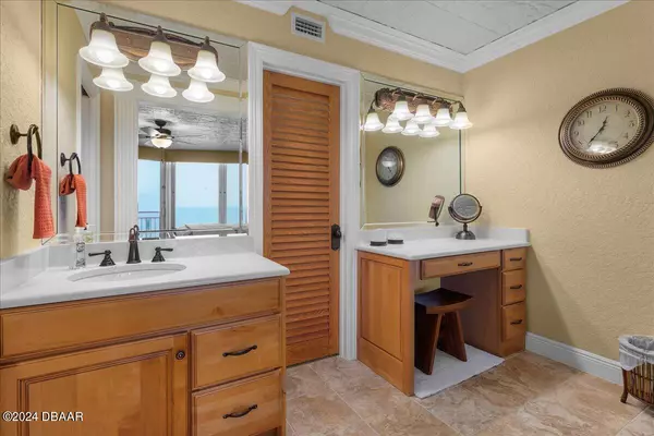 Ormond Beach, FL 32176,1155 Ocean Shore BLVD #705