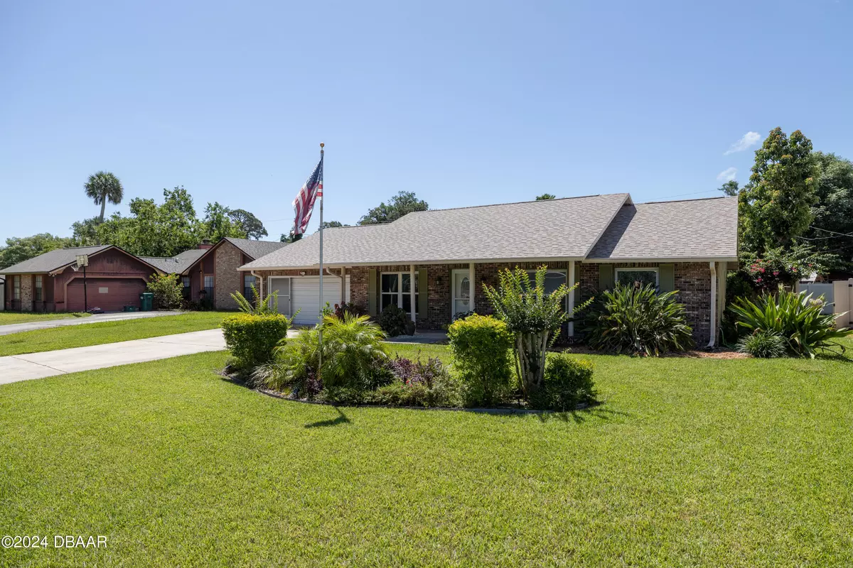 Daytona Beach, FL 32117,627 Cherokee LN