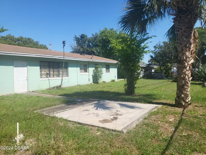 1030 Libby AVE, Daytona Beach, FL 32117