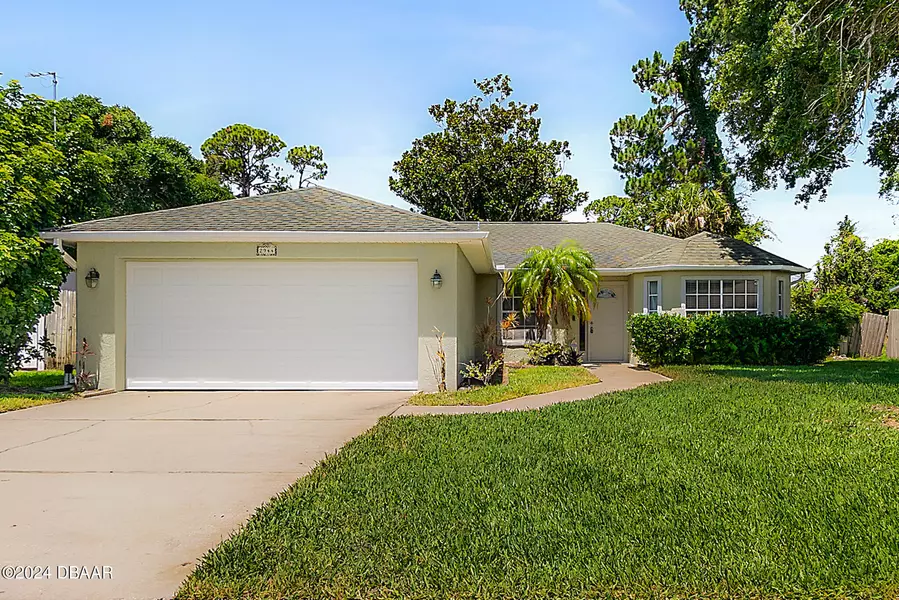 2944 Bristol LN, South Daytona, FL 32119