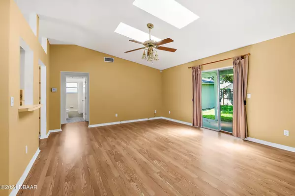 South Daytona, FL 32119,2944 Bristol LN