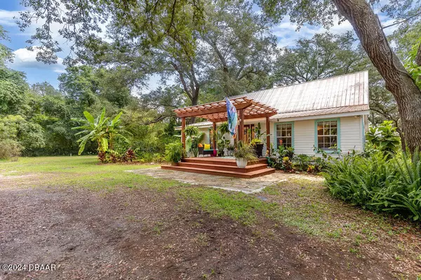 Deleon Springs, FL 32130,6185 State Road 11