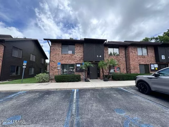 Ormond Beach, FL 32174,555 Granada BLVD #B4