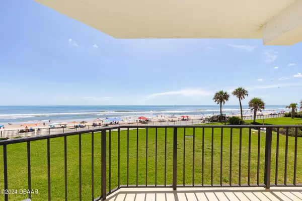 Daytona Beach Shores, FL 32118,2425 Atlantic AVE #204