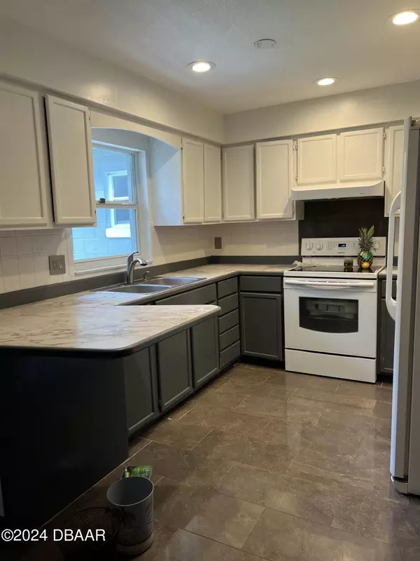 South Daytona, FL 32119,2226 Nottingham RD