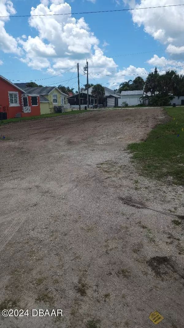 New Smyrna Beach, FL 32169,829 24th AVE