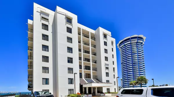 Daytona Beach Shores, FL 32118,2615 atlantic AVE #5C