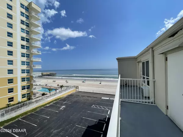 Daytona Beach Shores, FL 32118,3727 Atlantic AVE #416