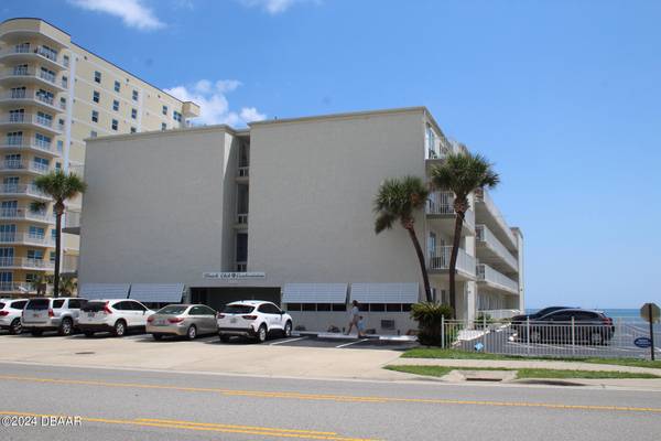 3727 Atlantic AVE #416, Daytona Beach Shores, FL 32118