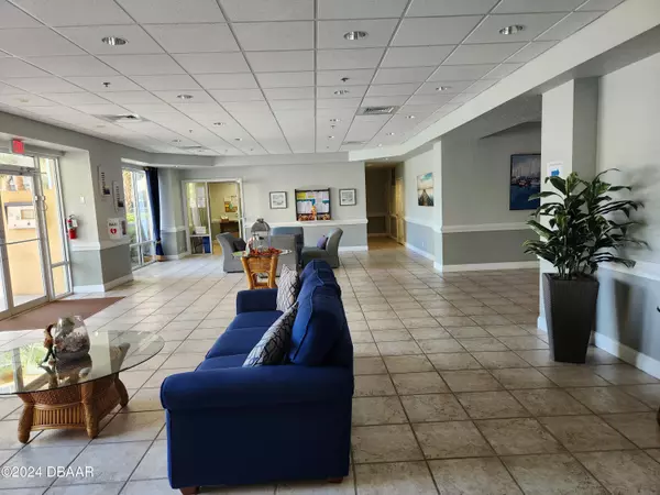 Ponce Inlet, FL 32127,4670 Links Village DR #D204