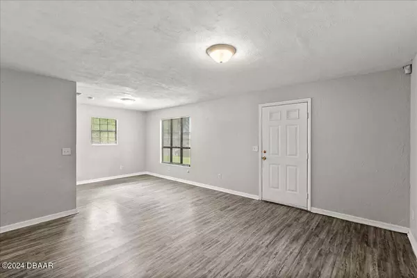 Daytona Beach, FL 32114,317 Reva ST