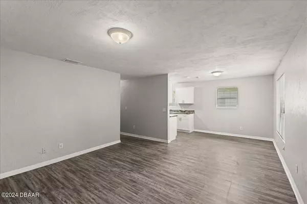 Daytona Beach, FL 32114,317 Reva ST