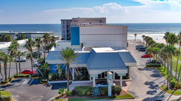 935 Atlantic AVE #206, Daytona Beach, FL 32118