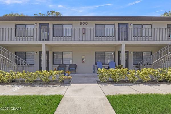 1601 Big Tree RD #807,  South Daytona,  FL 32119