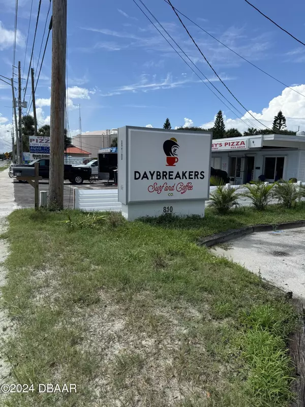 New Smyrna Beach, FL 32169,810 3rd AVE