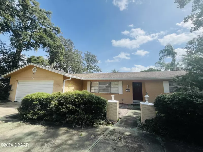 711 Lindenwood CIR E, Ormond Beach, FL 32174