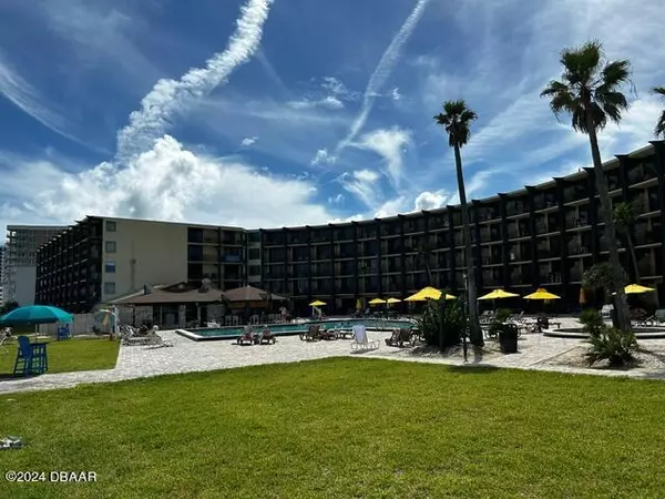 Daytona Beach Shores, FL 32118,2301 Atlantic AVE #428