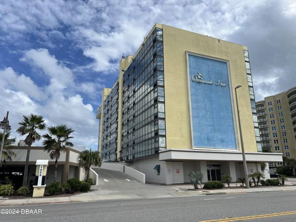 1909 Atlantic AVE #817, Daytona Beach, FL 32118