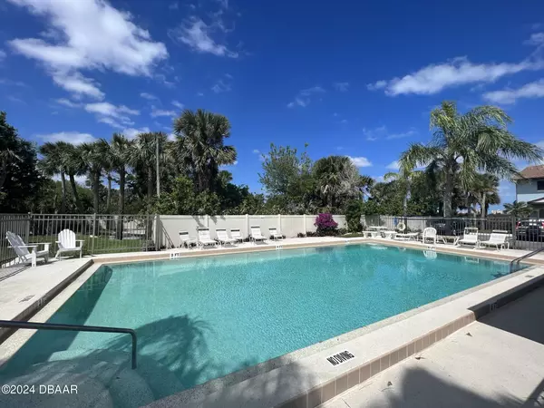 Port Orange, FL 32129,3333 ridgewood AVE #23