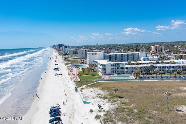 935 Atlantic AVE #211, Daytona Beach, FL 32118