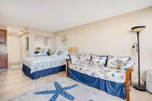 Daytona Beach Shores, FL 32118,2043 Atlantic AVE #514