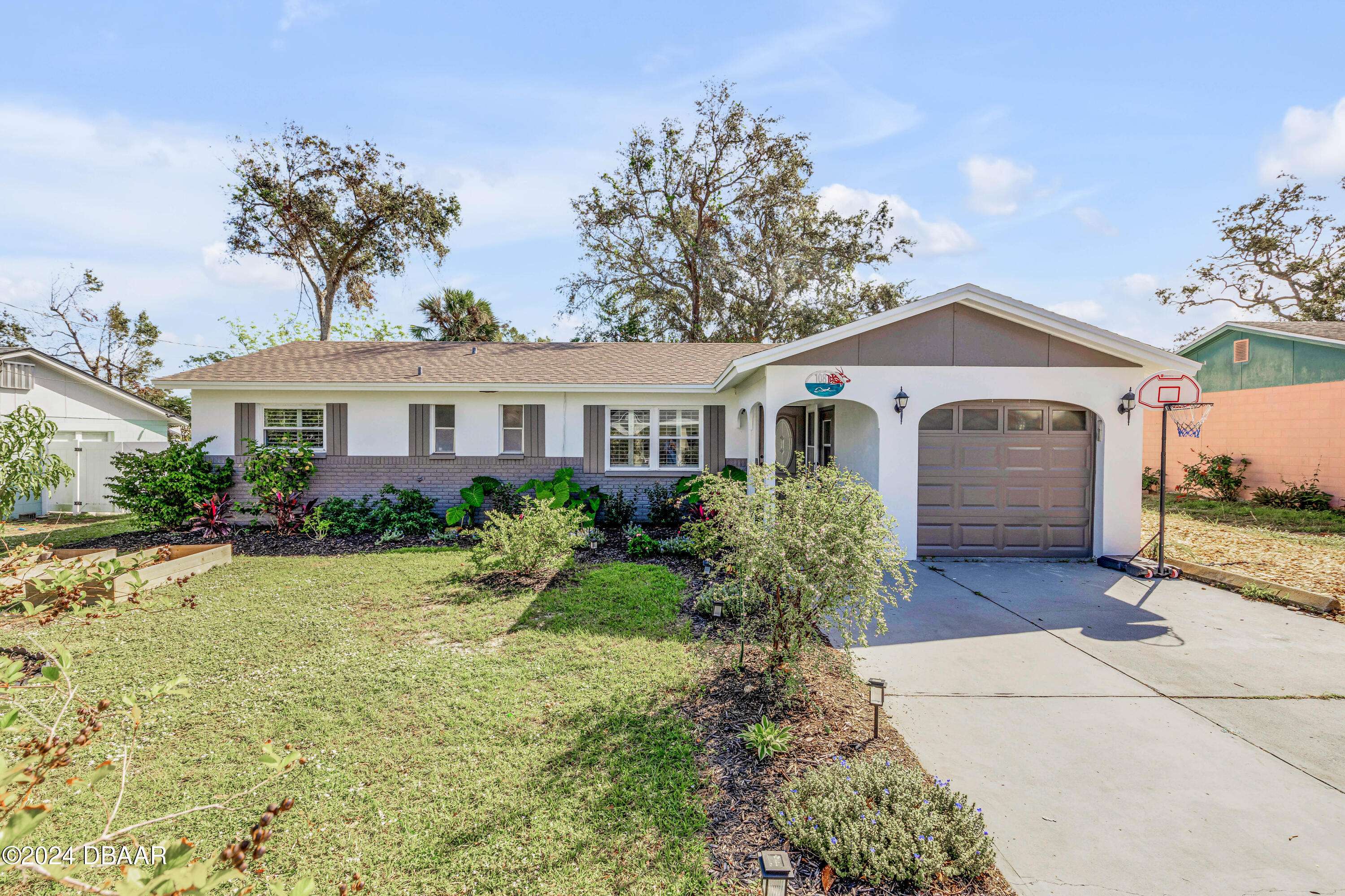 108 Orange AVE,  Edgewater,  FL 32132