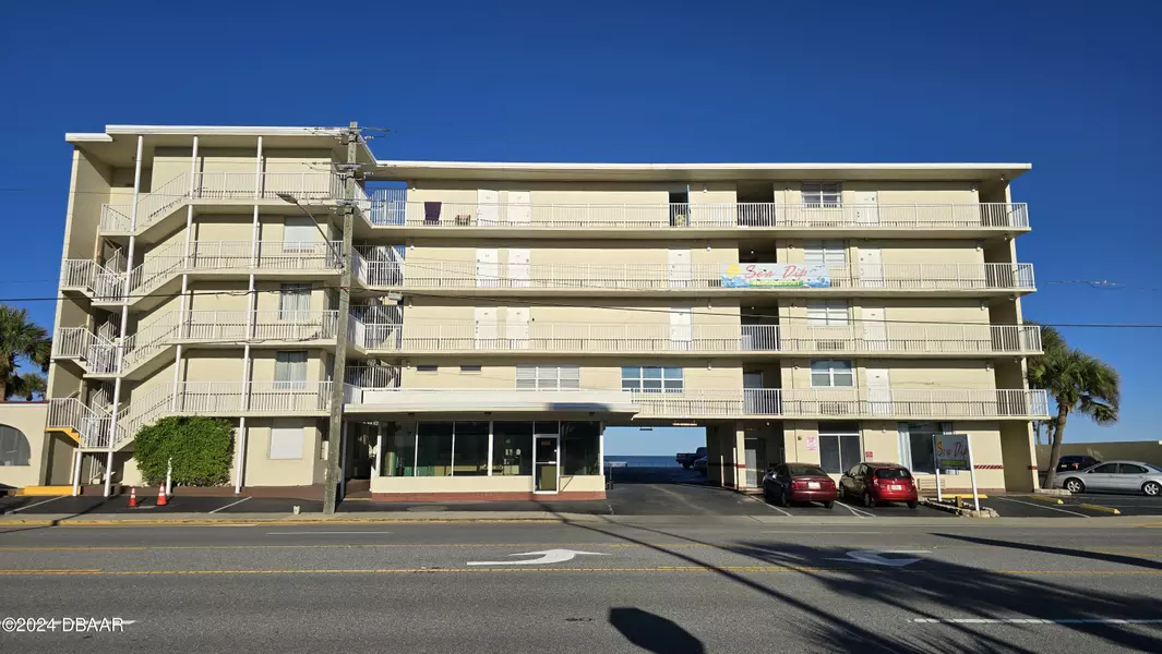 1233 Atlantic AVE #215, Daytona Beach, FL 32118