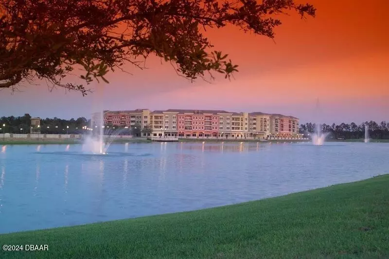 New Smyrna Beach, FL 32168,424 LUNA BELLA LN #V&W