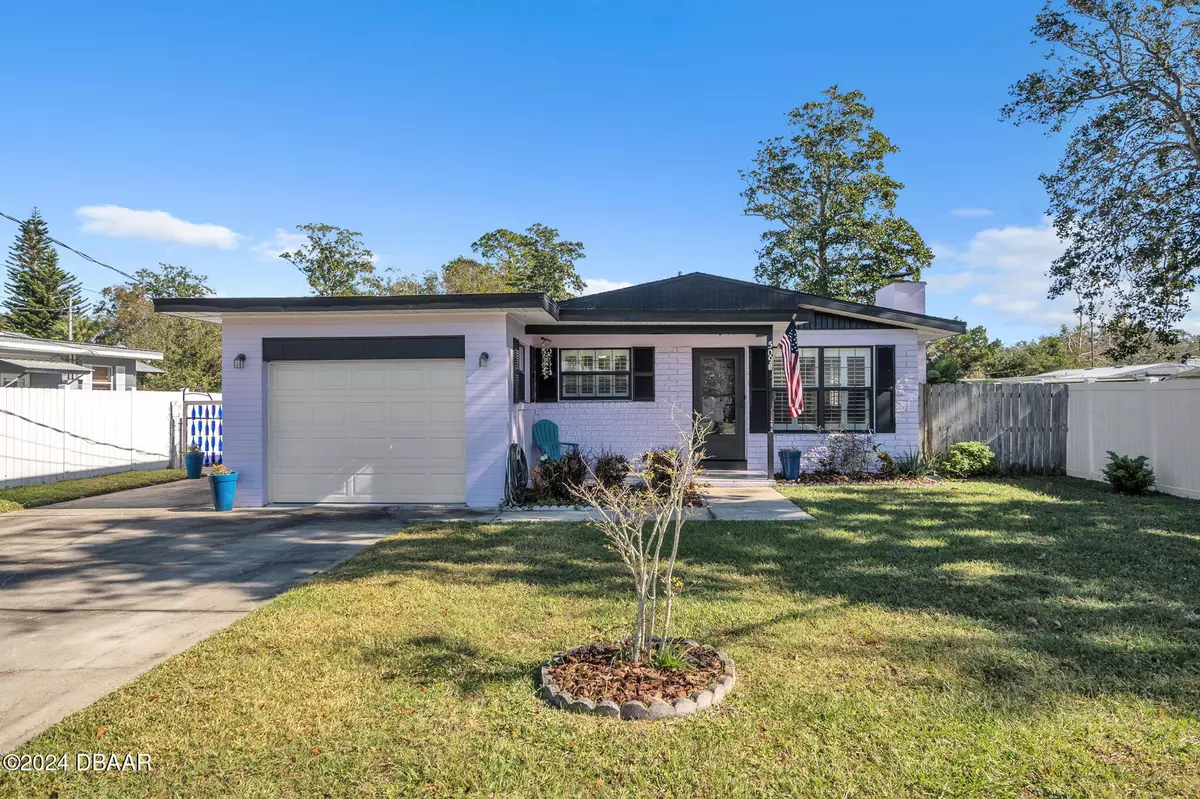 Ormond Beach, FL 32174,509 Mcintosh RD