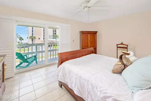 Ponce Inlet, FL 32127,4746 Atlantic AVE ##4