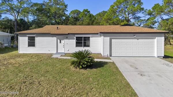 556 Carpenter AVE NW, Palm Bay, FL 32907