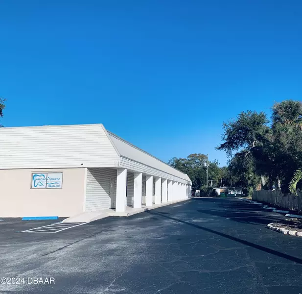 1115 Dixie Fwy, New Smyrna Beach, FL 32168