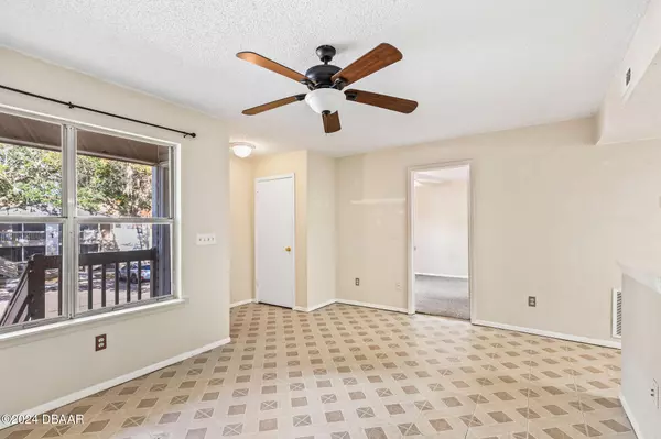 South Daytona, FL 32119,1600 Big Tree RD #B5