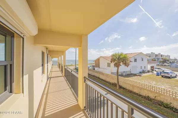 Ormond Beach, FL 32176,2290 Ocean Shore BLVD #203