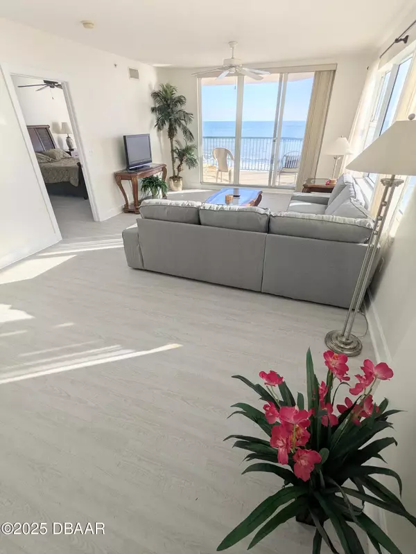Daytona Beach, FL 32118,3311 Atlantic AVE #604