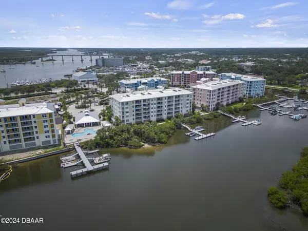 New Smyrna Beach, FL 32169,2 Riverwalk DR #502