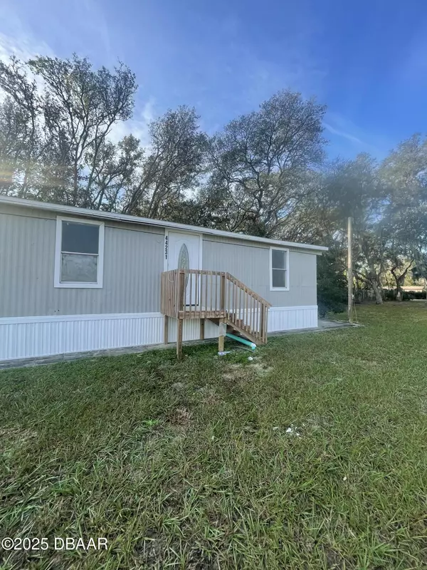 Deland, FL 32720,44231 LAKE DR