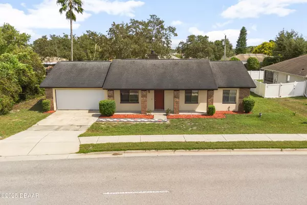 1385 Saxon BLVD, Deltona, FL 32725