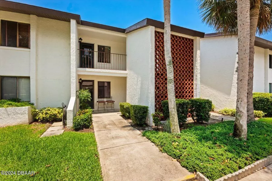 1 Tomoka Oaks BLVD #102, Ormond Beach, FL 32174