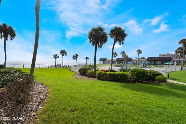 New Smyrna Beach, FL 32169,3663 Atlantic AVE #11D