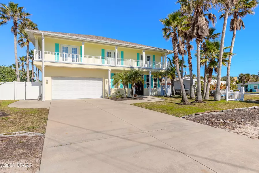 708 Ocean AVE, New Smyrna Beach, FL 32169