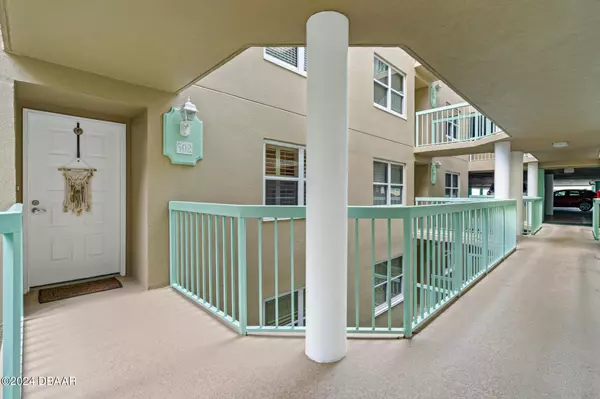 Daytona Beach Shores, FL 32118,4 Oceans West BLVD #502-B